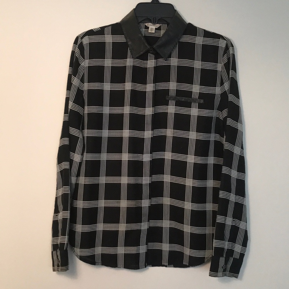 Calvin Klein S button up shirt with leather detail
